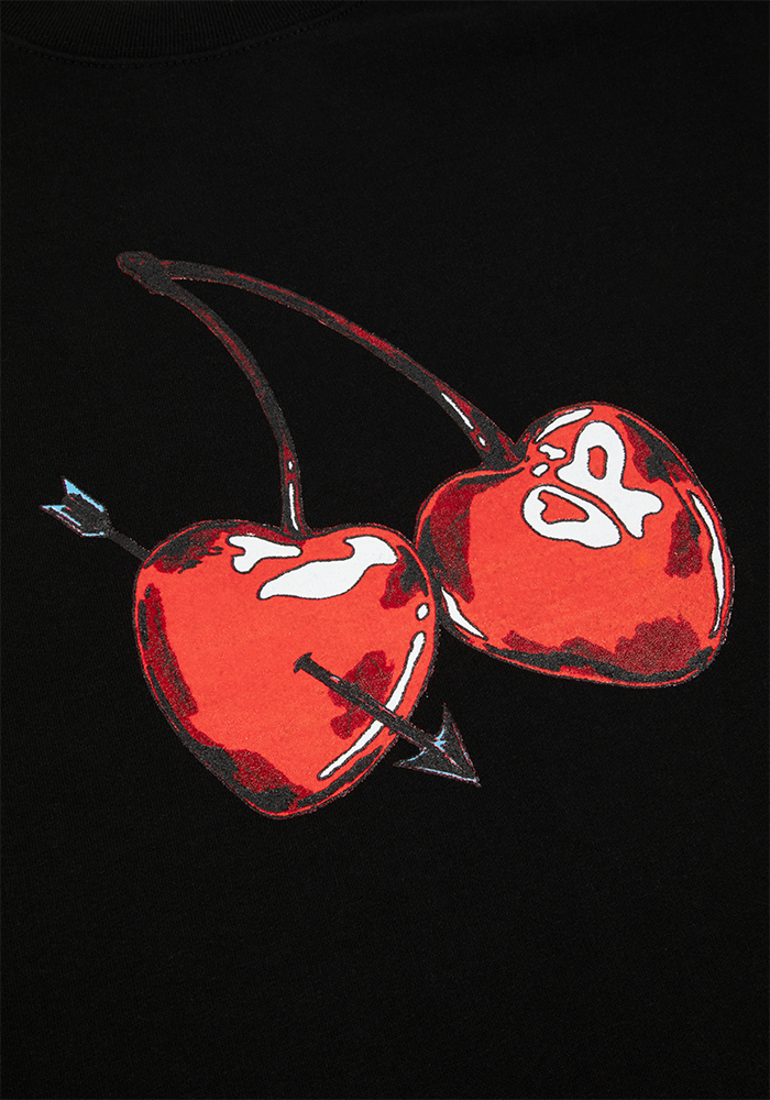 CherriesCrew_Detail01_10f4dde2-e9bd-4992-82e1-a9cd20ebca80.png